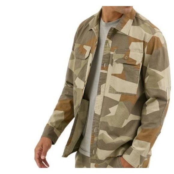 Wrangler Other - Wrangler Men's Relaxed Fit Utility Overshirt  Geo Camo, Size XL